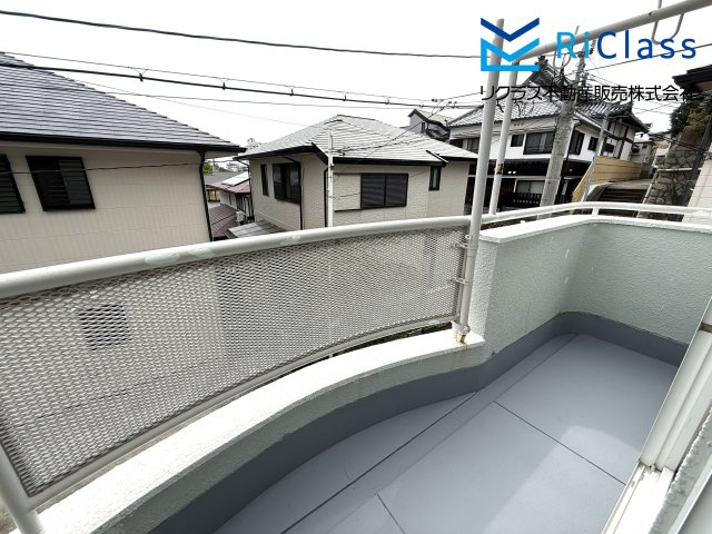 中古戸建　神戸市長田区片山町１丁目10のバルコニー|お洗濯にも便利なバルコニー付き