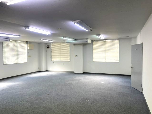 【洋室】 | ミヨシビル | 事務所側
