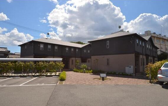 カルナ川西池田の外観