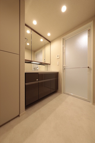 【独立洗面台】ＢＬＵＥ　ＨＡＲＢＯＲ　ＴＯＷＥＲ　みなとみらい 