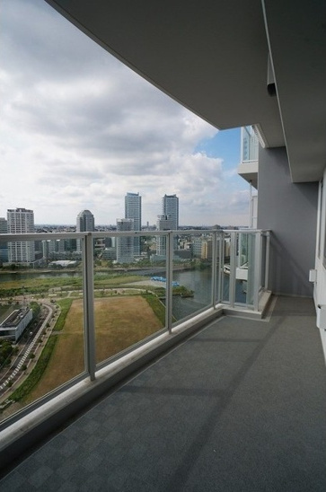 ＢＬＵＥ　ＨＡＲＢＯＲ　ＴＯＷＥＲ　みなとみらい 