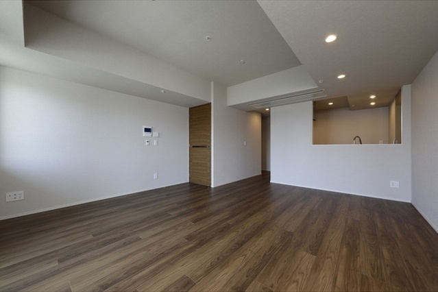 【居間・リビング】ＢＬＵＥ　ＨＡＲＢＯＲ　ＴＯＷＥＲ　みなとみらい 