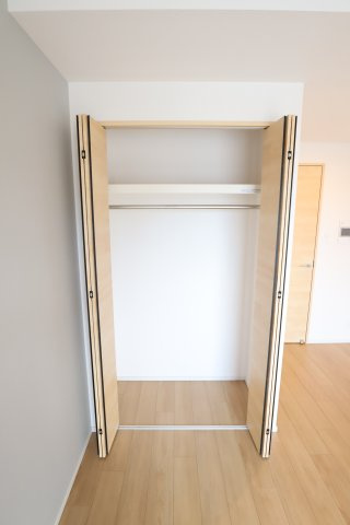 大阪市城東区鴫野東２丁目の賃貸マンションの収納