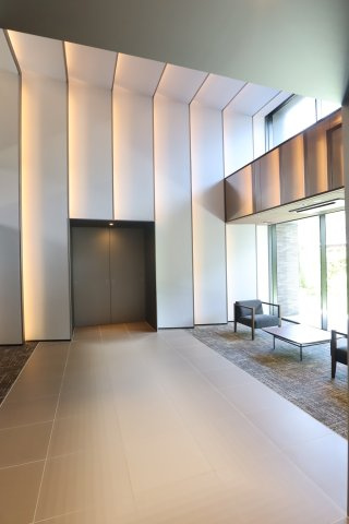 大阪市城東区鴫野東２丁目の賃貸マンションのエントランス