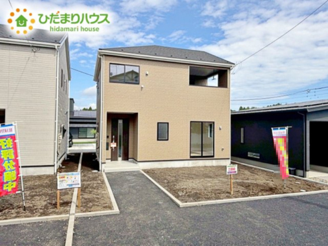 【外観】 | 那珂市瓜連第13　新築戸建　3号棟 | ご内覧の際は、同仕様設備のモデルハウスのご案内も可能です♪