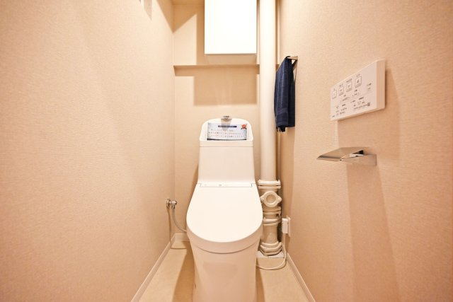 メガロコープ西宮Ⅱ2号棟のトイレ|温水洗浄便座付きで快適にご利用いただけます。