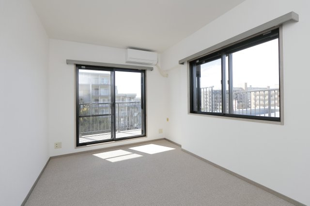 西船橋リリエンハイム弐番館の洋室