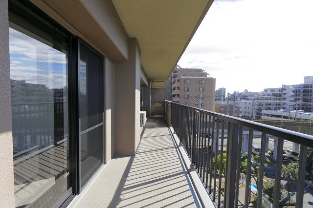 西船橋リリエンハイム弐番館のバルコニー