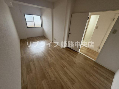 【居間・リビング】 | ブリージェ姫路 | ※別部屋写真