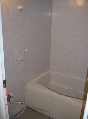 【浴室】 | ゼフィルスA棟 | 追い焚き機能付きバス。