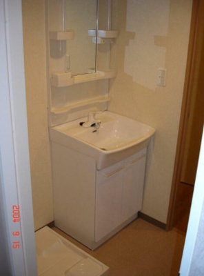 【独立洗面台】 | ゼフィルスA棟 | 嬉しい独立洗面台付き。