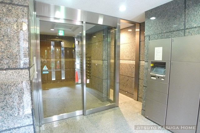 【エントランス】