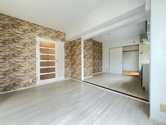 メゾンド上高丸の居間・リビング