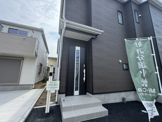 市川市八幡６丁目新築戸建【冨貴島小学校：4分】のエントランス|エントランス・玄関ポーチ