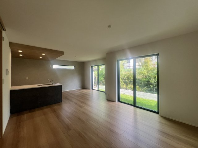 駅１０分以内で、駐車場も２台分！なんとまぁ！な【緑区長津田３丁目】新築戸建