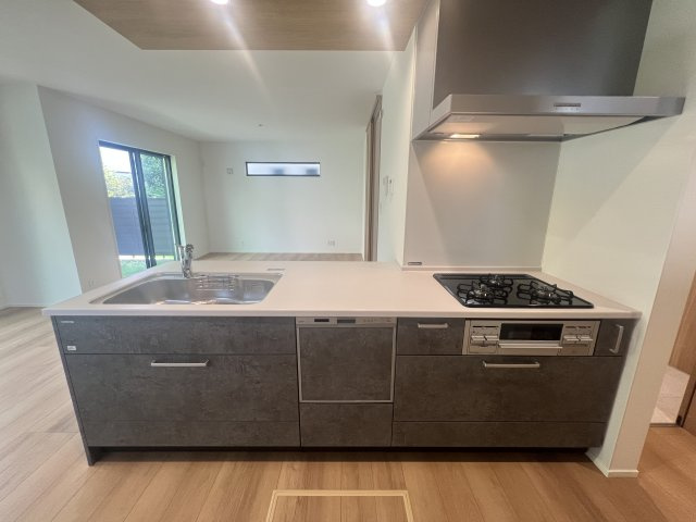 駅１０分以内で、駐車場も２台分！なんとまぁ！な【緑区長津田３丁目】新築戸建のキッチン|きれいなキッチンです