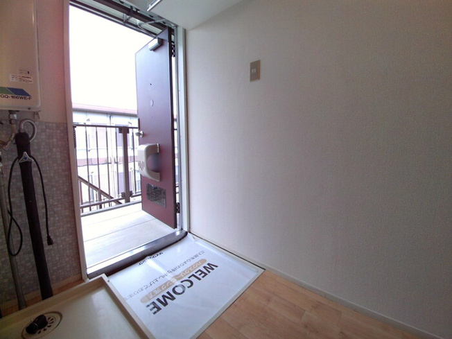 【玄関】 | ハイツ井上C | 玄関