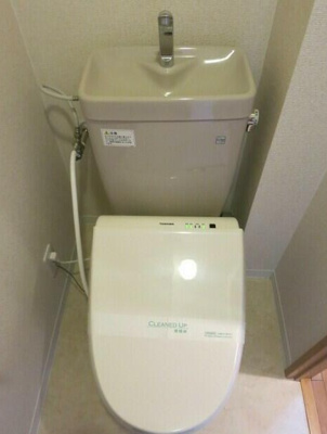 【トイレ】 | ドゥーエ練馬 | 温水洗浄便座。