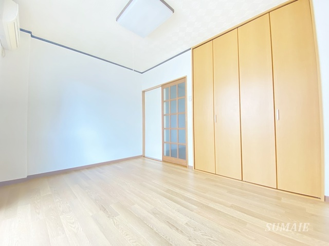 山一領家プリンスの洋室|住みやすい6帖の洋室☆