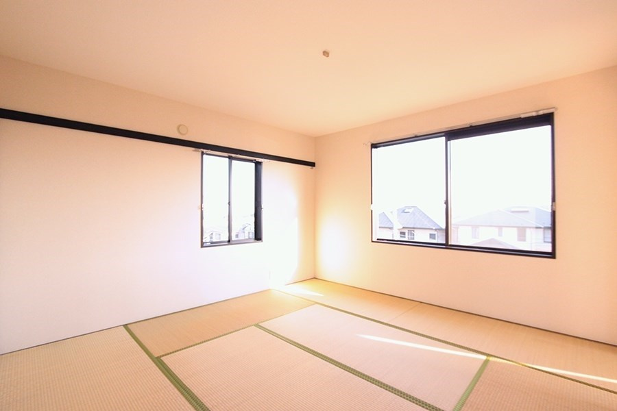 フレグランス美杉台Bの寝室|和室8畳