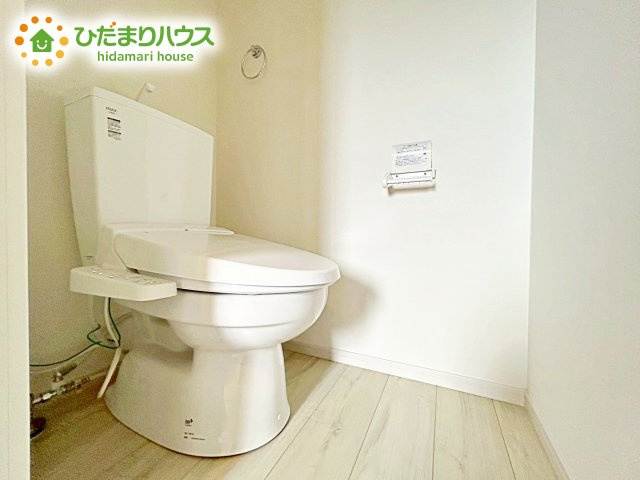 【トイレ】 | ひたちなか市武田1期　新築戸建　2号棟 | 1・2階にトイレあり。階段を降りなくてもいいので、高齢者の方も優しい☆彡