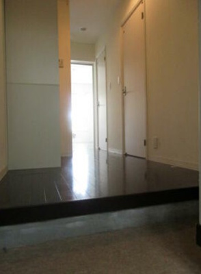 【玄関】 | ライネスハイム長崎