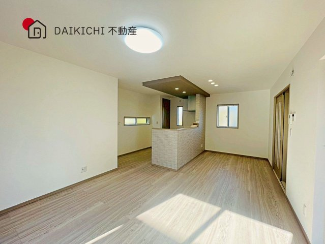 【居間・リビング】 | 加須市多門寺第11期　ワイウッドコート　新築戸建　全3棟　1号棟
