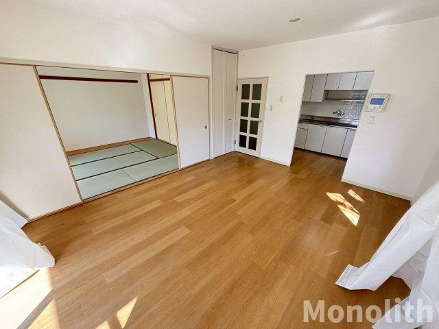 いぶき野３丁目5号棟の居間・リビング