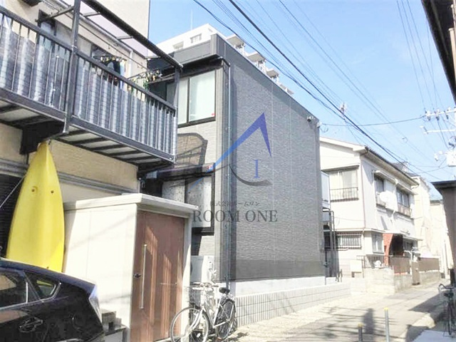 リブリ・ルピナス