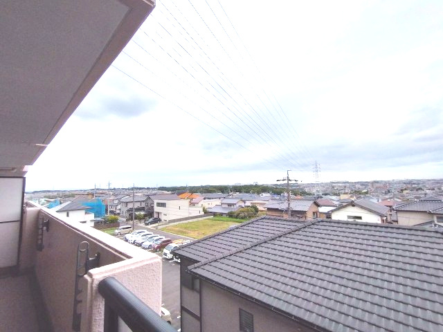 ロイヤルシャトー鳴丘の展望|物件からの展望　ご都合のよろしい日時に現地をご案内させて頂きます！是非、お問い合わせお待ちしております!!