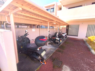 【その他】 | ロイヤルシャトー鳴丘 | バイク置き場　ご都合のよろしい日時に現地をご案内させて頂きます！是非、お問い合わせお待ちしております!!