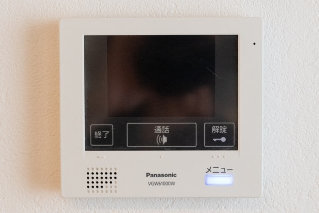 LAPiS本郷のセキュリティ|※別室参考写真です。モニター付インターホン