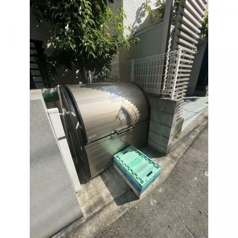 LAPiS本郷のその他共用部分|専用ゴミ捨て場