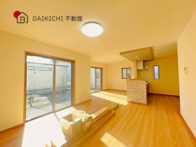 【居間・リビング】 | 加須市多門寺第11期　ワイウッドコート　新築戸建　全3棟　2号棟