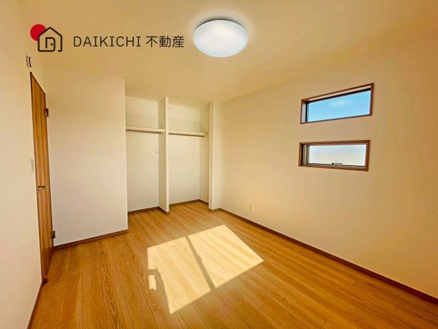 【洋室】 | 加須市多門寺第11期　ワイウッドコート　新築戸建　全3棟　2号棟