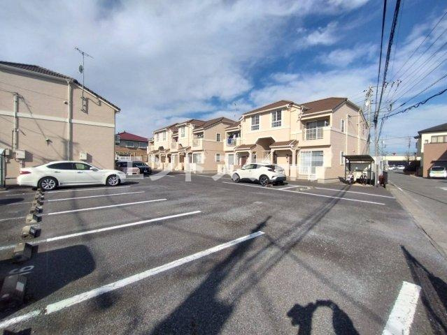 パイン　ヴィレッジＡの駐車場|高崎、前橋のお部屋探しはエンドスケープまで！お客様の理想お聞かせ下さい♪