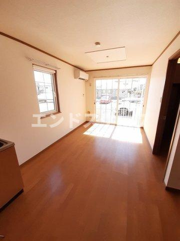 パイン　ヴィレッジＡの居間・リビング|高崎、前橋のお部屋探しはエンドスケープまで！お客様の理想お聞かせ下さい♪