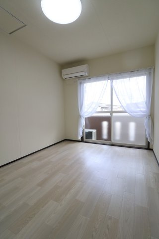 グレースコーポ合川の洋室