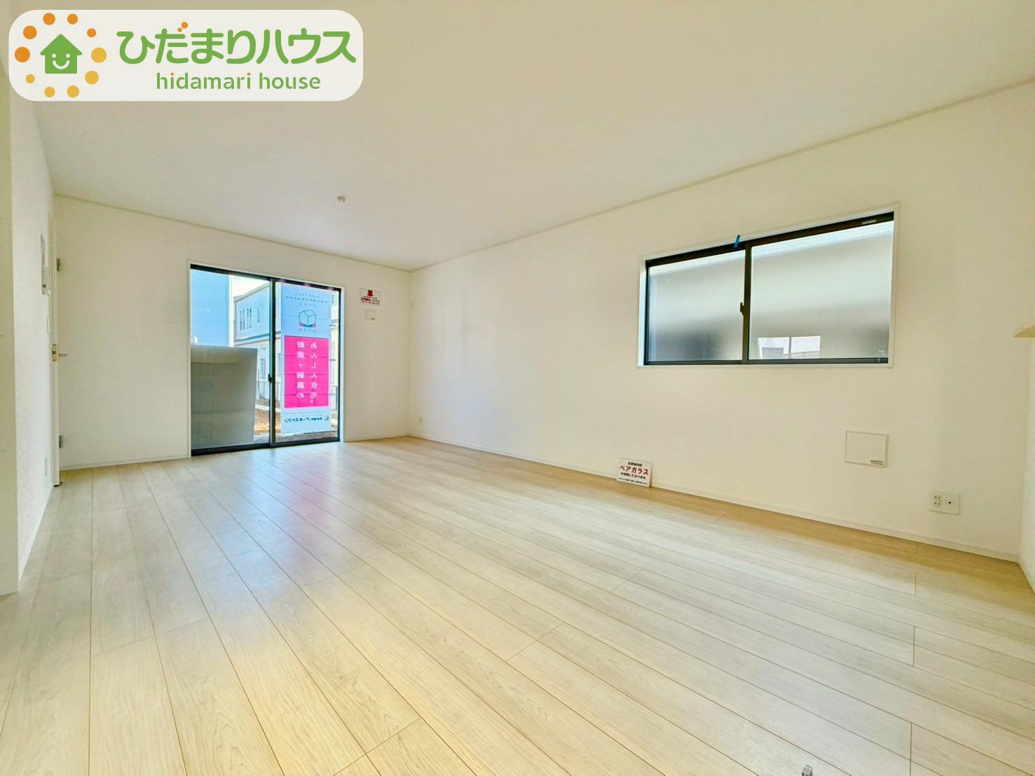 野田市尾崎第16　新築戸建　1号棟の居間・リビング|お子様が元気に遊べる広々としたリビングです。						
