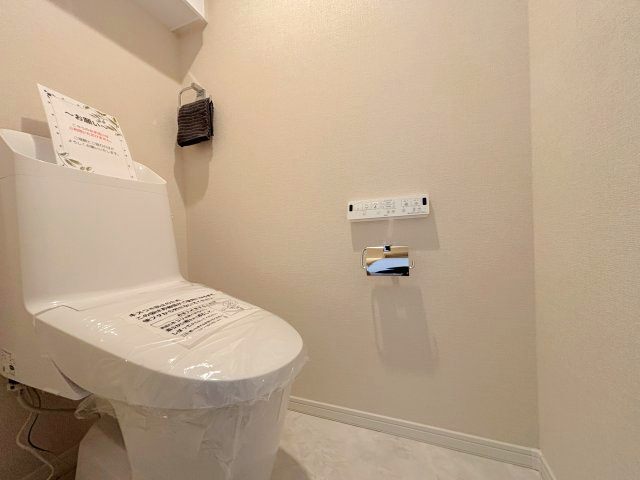 温水洗浄便座付きトイレ