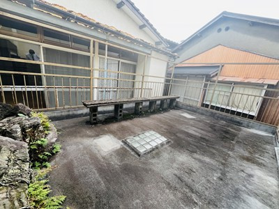 黒木桑原借家の庭