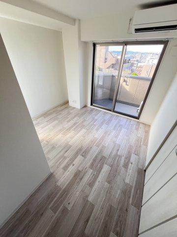 大阪市都島区都島中通３丁目の賃貸マンションの居間・リビング