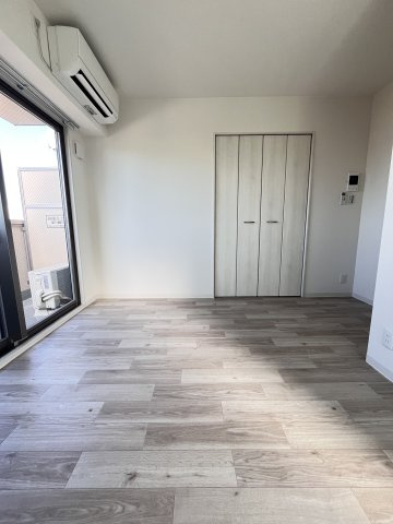 大阪市都島区都島中通３丁目の賃貸マンションの洋室