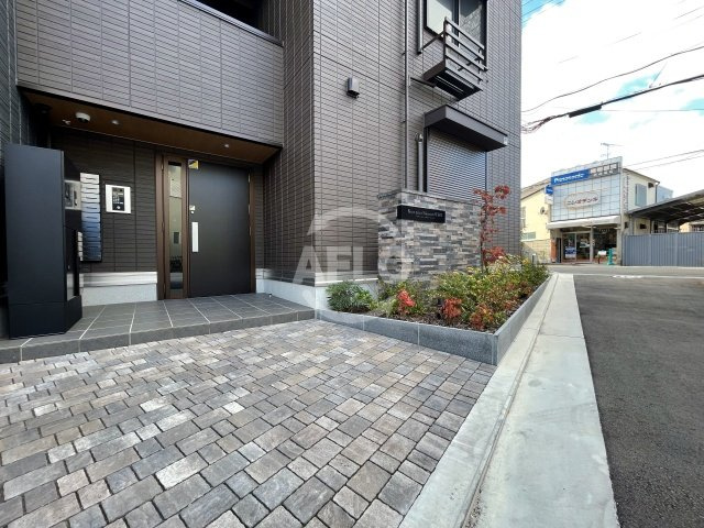 ロイズパレス中百舌鳥WESTのエントランス|ロイズパレス中百舌鳥WEST　エントランス