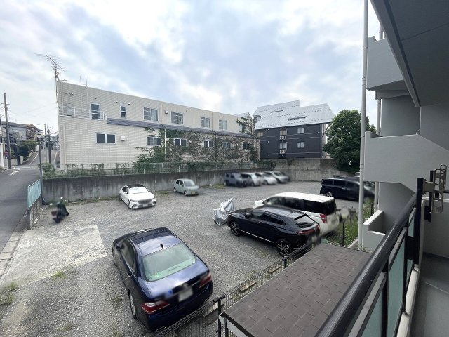 【駐車場】 | セザール赤塚ガーデン（成増店） | マンション隣地駐車場を月額15,000円にて確保中