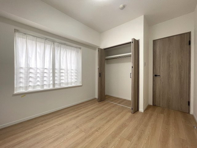 【洋室】 | セザール赤塚ガーデン（成増店） | お仕事部屋や寝室におすすめの北東2面採光