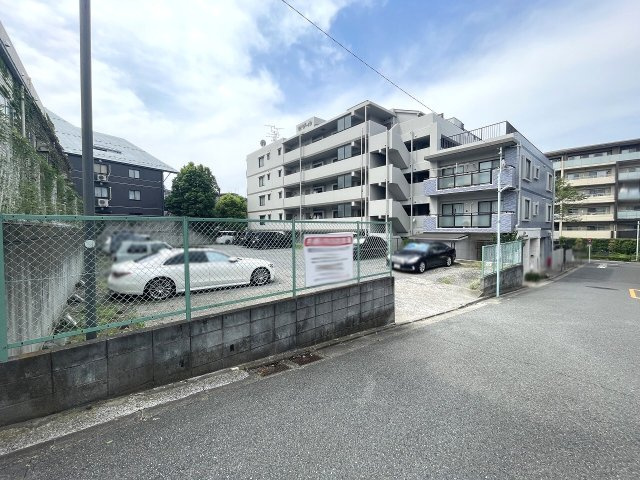 【駐車場】 | セザール赤塚ガーデン（成増店） | マンション隣地駐車場を月額15,000円にて確保中！