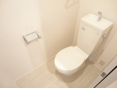【トイレ】 | プリーモ天神 | 清潔感のあるトイレです