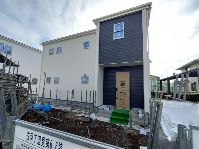 【Livele Garden】　古河市下辺見　第６　全6邸の外観|〇１号棟〇
ウォークインクローゼット、ストレージルーム付きの収納豊富な間取り♪
インテリアの統一が作りやすい全居室洋室プランのお家です（＾＾）
2025年12月撮影