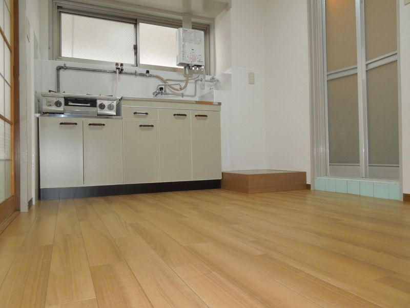 為井ビルの居間・リビング